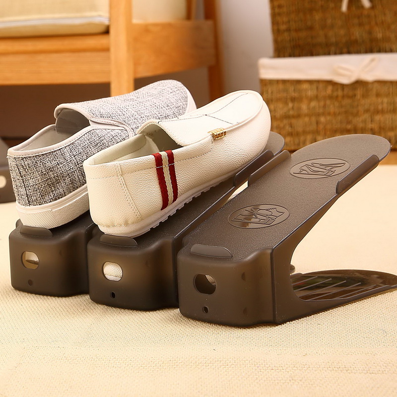 Организованная и компактная стойка для обуви из прочного полипропилена